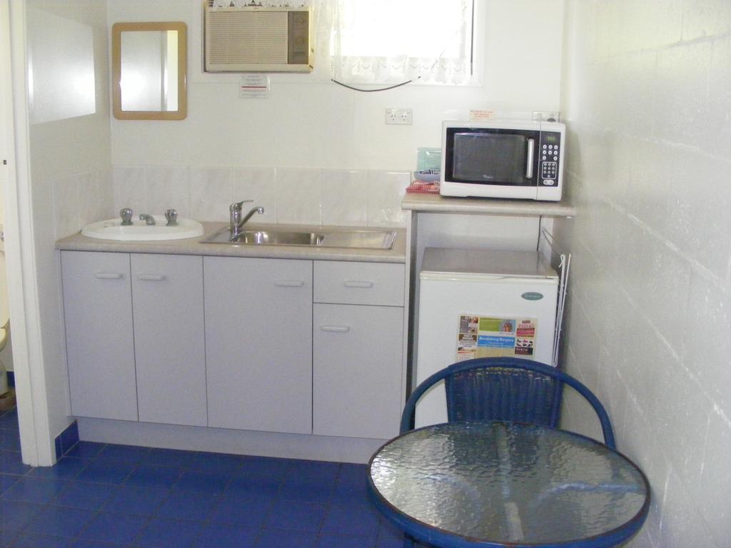 Bargara Motor Inn - Pet Friendly 객실 사진